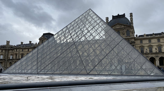 Interesting Facts About The Louvre Museum - The 124 Society